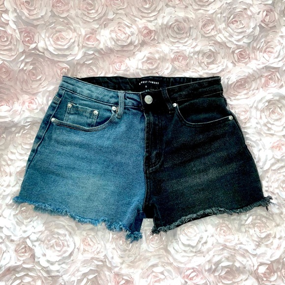 ALMOST FAMOUS 🍁 Black/Denim shorts - Picture 1 of 5